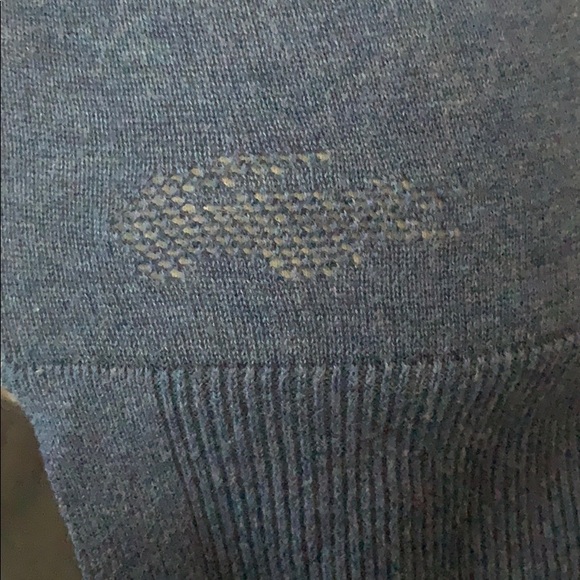 Lacost ladies sweater - Picture 4 of 5